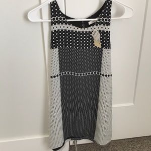 NEW Gray and black polka dot sleeveless blouse